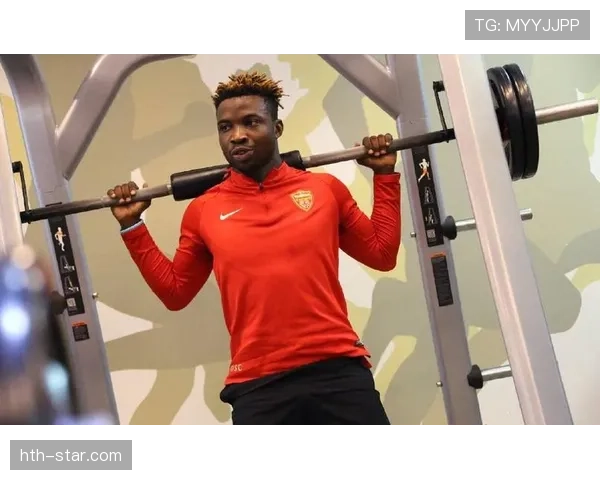 瑞士队身披红色战袍亮相，开启新赛季激情与团结新篇章