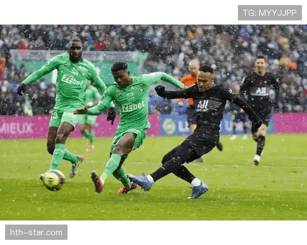 圣埃蒂安防线表现稳健，全力冲击联赛前列