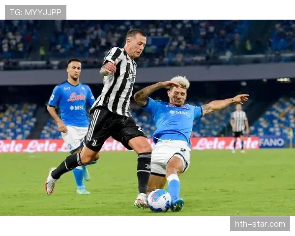 奥斯梅恩与弗拉霍维奇:传统9号的两种演绎方式解析 奥斯梅恩与弗拉霍维奇:传统9号的两种演绎方式解析