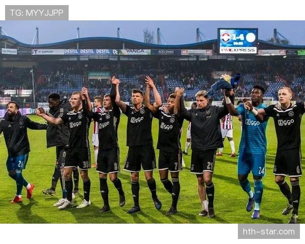 阿贾克斯关键比赛表现波动，对赛季竞争格局形成阶段性制约